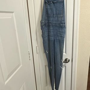 Cropped overalls
